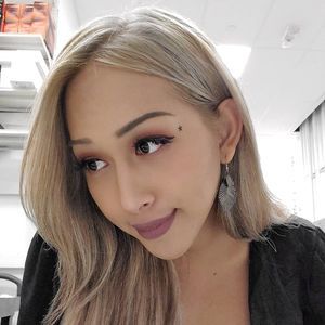 Meet your Posher, Jasmine